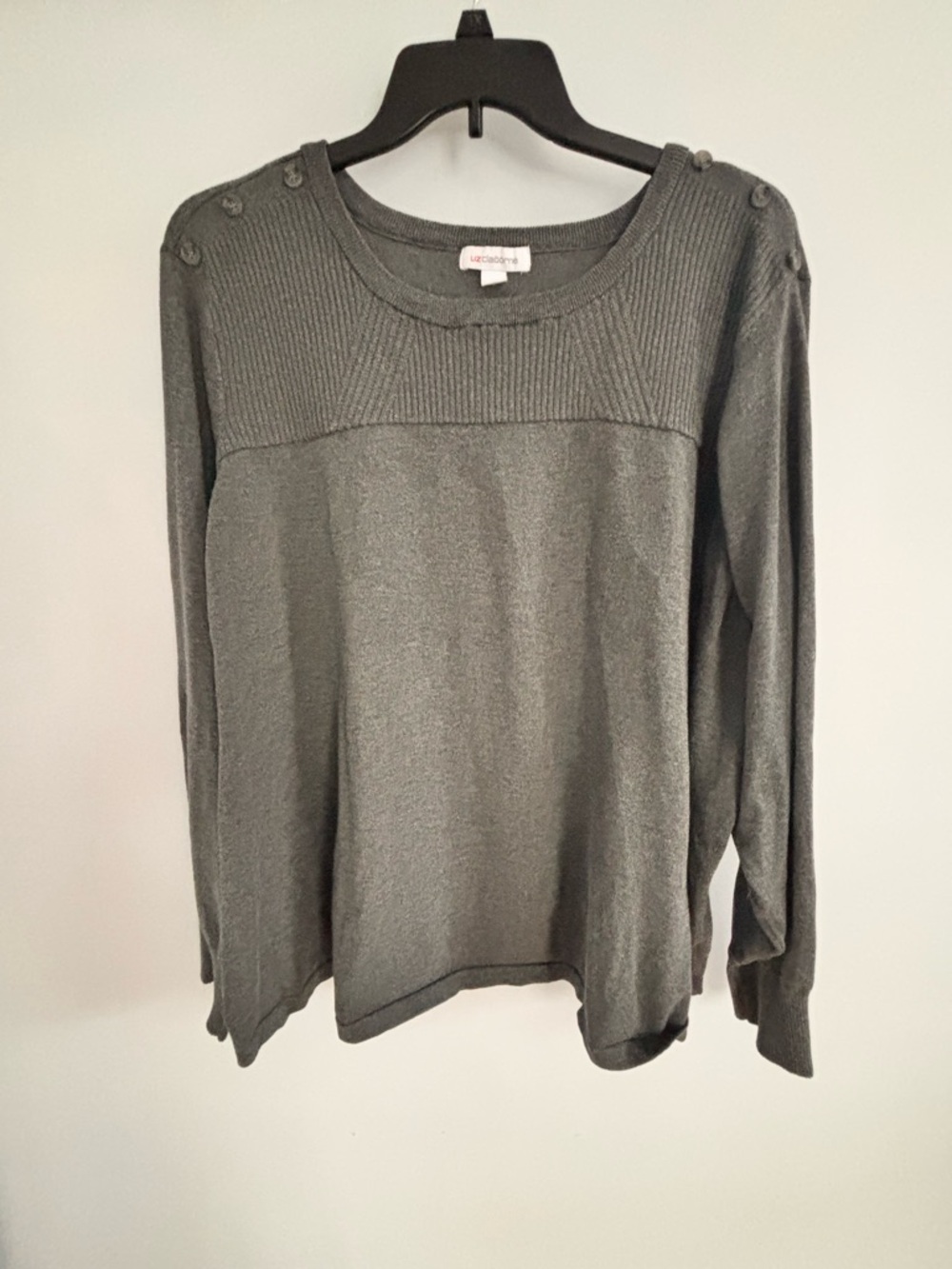 Women’s Gray Button-Shoulder Knit Top